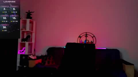 Emmy Bright     50  online show from December 2024 01:25:01 AM