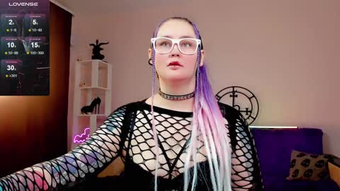 Emmy Bright     50  online show from December 2024 12:18:01 AM