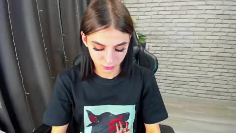 Snapshot of emy__angel chatting on February 2025 12:51:01 AM emy__angel online show from February 2025 12:51:01 AM