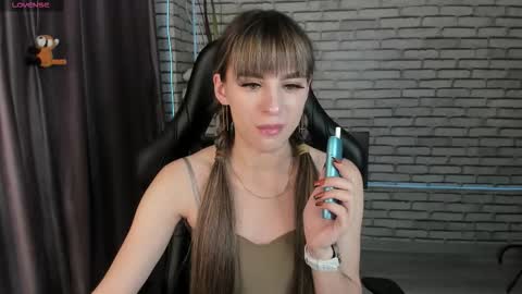 Snapshot of emy__angel chatting on September 2025 12:12:02 AM emy__angel online show from September 2025 12:12:02 AM