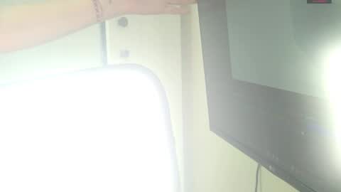 Snapshot of emy_rosse25 chatting on November 2025 11:54:01 AM Emy online show from November 2025 11:54:01 AM