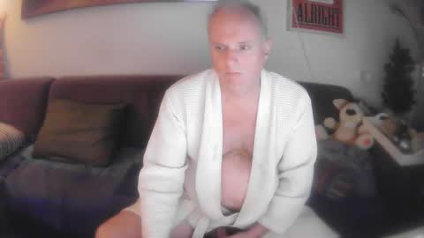 Eric online show from January 2025 04:33:02 AM