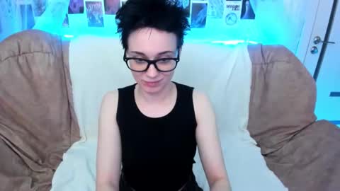 Ericka online show from December 2025 05:09:01 PM