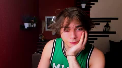 Snapshot of erospulse chatting on December 2025 12:32:01 PM Hanzo online show from December 2025 12:32:01 PM