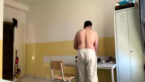 Snapshot of escapee4a chatting on February 2025 08:24:02 AM samshiro4k online show from February 2025 08:24:02 AM