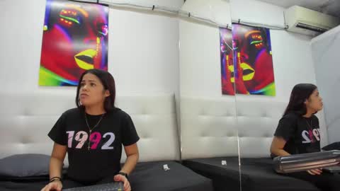 esperanzaandjey online show from March 2025 07:54:02 PM