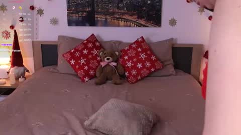 Snapshot of eva__si chatting on December 2025 10:10:02 AM Eva online show from December 2025 10:10:02 AM