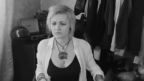 Snapshot of evabrownie chatting on February 2025 08:27:02 AM Eva Brownie online show from February 2025 08:27:02 AM