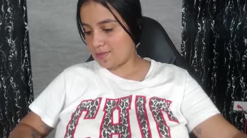 Snapshot of evemilk chatting on March 2025 09:59:01 PM evelin 3 online show from March 2025 09:59:01 PM