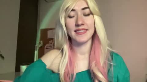fairy_face online show from March 2025 09:26:01 PM