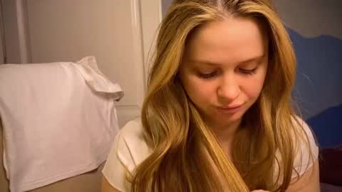 Snapshot of fairyilona chatting on October 2025 10:44:01 AM Ilona online show from October 2025 10:44:01 AM