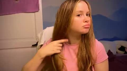 Snapshot of fairyilona chatting on October 2025 06:43:02 AM Ilona online show from October 2025 06:43:02 AM