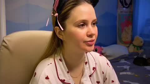 Snapshot of fairyilona chatting on December 2025 07:23:01 AM Ilona online show from December 2025 07:23:01 AM