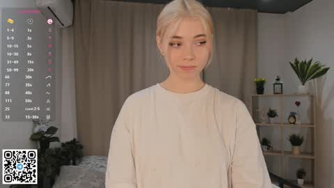 Emilia online show from January 2025 04:22:02 AM