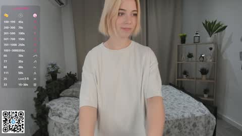 Emilia online show from January 2025 04:08:01 AM