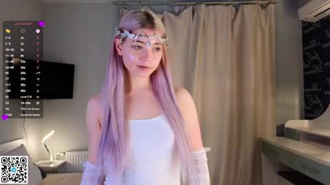 Emilia online show from March 2025 04:07:02 AM