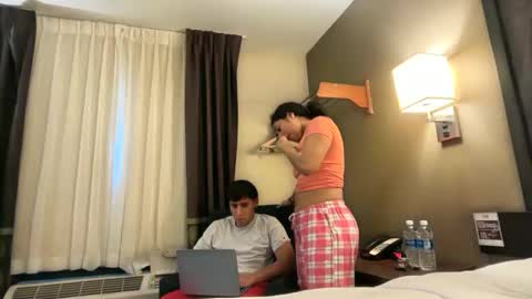 Snapshot of felinasol chatting on December 2025 09:54:01 PM FelinaSol online show from December 2025 09:54:01 PM