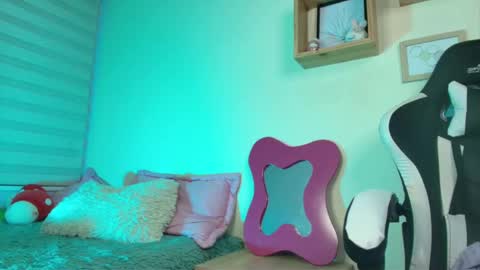 Fernanda Diaz online show from March 2025 08:00:01 PM