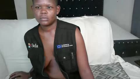 Snapshot of flaquo1 chatting on November 2025 12:02:01 AM flaquo1 online show from November 2025 12:02:01 AM