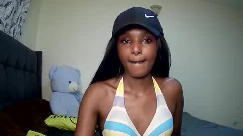 Snapshot of flirtyy_sheery chatting on January 2025 03:38:01 PM sheery online show from January 2025 03:38:01 PM