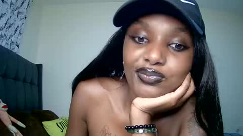 Snapshot of flirtyy_sheery chatting on January 2025 04:01:02 PM sheery online show from January 2025 04:01:02 PM