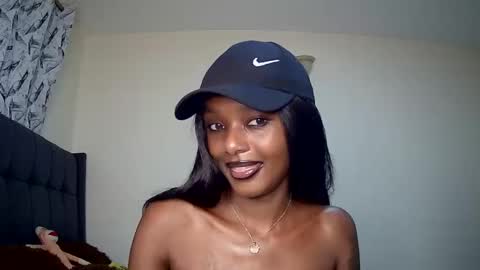 Snapshot of flirtyy_sheery chatting on January 2025 03:43:01 AM sheery online show from January 2025 03:43:01 AM