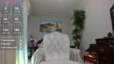 Nicole online show from September 2025 10:25:02 PM