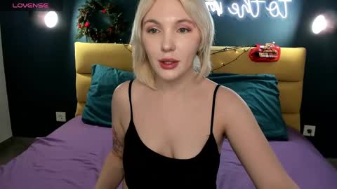 Monica online show from December 2024 01:22:01 AM