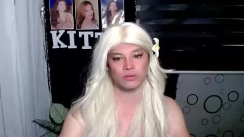 Snapshot of foxli_xx chatting on November 2025 04:29:02 AM KITTY online show from November 2025 04:29:02 AM