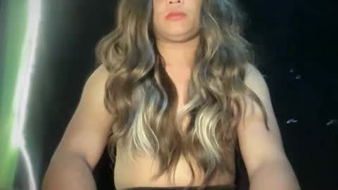 Snapshot of foxli_xx chatting on December 2025 04:25:01 PM KITTY online show from December 2025 04:25:01 PM