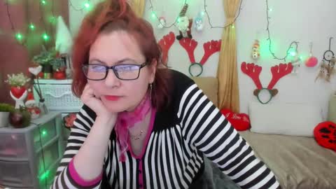 Snapshot of foxydesiree chatting on January 2025 07:51:02 PM foxydesiree online show from January 2025 07:51:02 PM