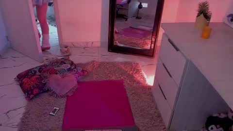 Snapshot of francesca_7 chatting on March 2025 04:57:01 PM francesca_7 online show from March 2025 04:57:01 PM
