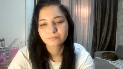 Lisa Miller online show from September 2025 12:50:02 PM