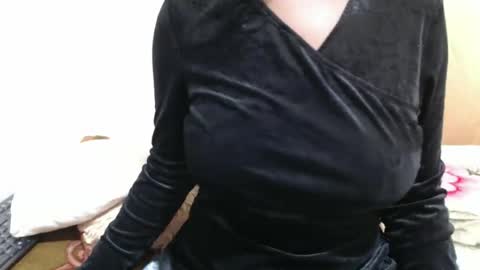 Snapshot of fruity28 chatting on October 2025 03:45:02 PM fruity28 online show from October 2025 03:45:02 PM