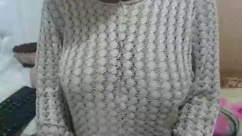 Snapshot of fruity28 chatting on October 2025 09:28:01 AM fruity28 online show from October 2025 09:28:01 AM