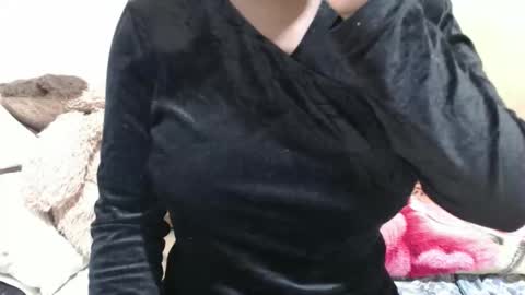 Snapshot of fruity28 chatting on October 2025 09:48:01 AM fruity28 online show from October 2025 09:48:01 AM