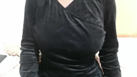 Snapshot of fruity28 chatting on November 2025 05:06:01 AM fruity28 online show from November 2025 05:06:01 AM