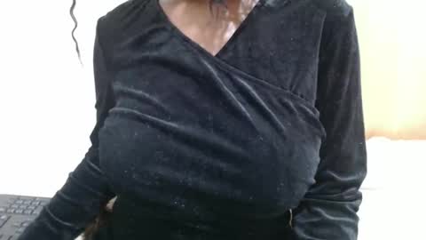 Snapshot of fruity28 chatting on November 2025 04:57:02 PM fruity28 online show from November 2025 04:57:02 PM