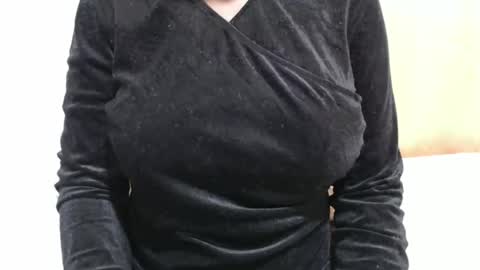 Snapshot of fruity28 chatting on November 2025 06:05:02 AM fruity28 online show from November 2025 06:05:02 AM