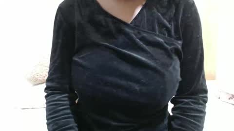 Snapshot of fruity28 chatting on December 2025 03:56:01 AM fruity28 online show from December 2025 03:56:01 AM