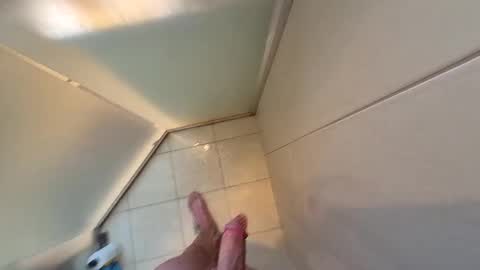 Snapshot of funfishing27 chatting on December 2025 10:48:02 PM funfishing27 online show from December 2025 10:48:02 PM