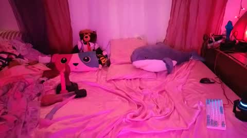 Snapshot of furby_chummies chatting on December 2025 02:16:02 AM Valarie Iris Paige online show from December 2025 02:16:02 AM