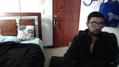 andrew online show from October 2025 04:07:02 PM