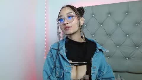 Victoria online show from September 2025 12:32:01 AM