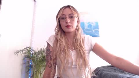 Gabriela online show from February 2025 08:22:02 PM