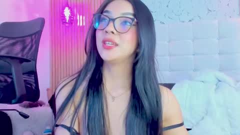 Gabriela Evans MS online show from March 2025 05:20:02 AM
