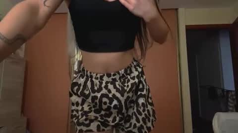 Stasy online show from November 2025 01:43:01 PM