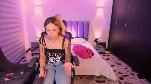 Snapshot of gemarodriguez_ chatting on November 2025 04:46:01 AM Gemma online show from November 2025 04:46:01 AM