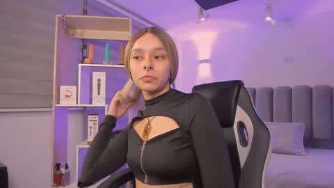 Snapshot of gemarodriguez_ chatting on December 2025 05:01:02 AM Gemma online show from December 2025 05:01:02 AM