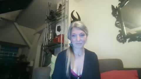 Snapshot of germansweety1 chatting on October 2025 05:03:01 PM germansweety online show from October 2025 05:03:01 PM